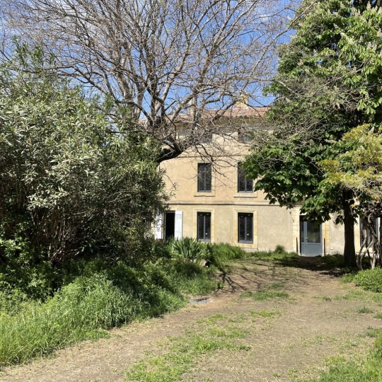  Annonces PONT DU GARD : Immeuble | UZES (30700) | 350 m2 | 735 000 € 