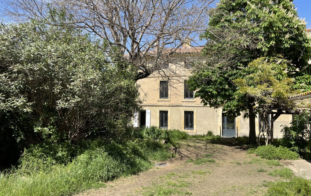 Annonces PONT DU GARD : Immeuble | UZES (30700) | 350 m2 | 735 000 € 