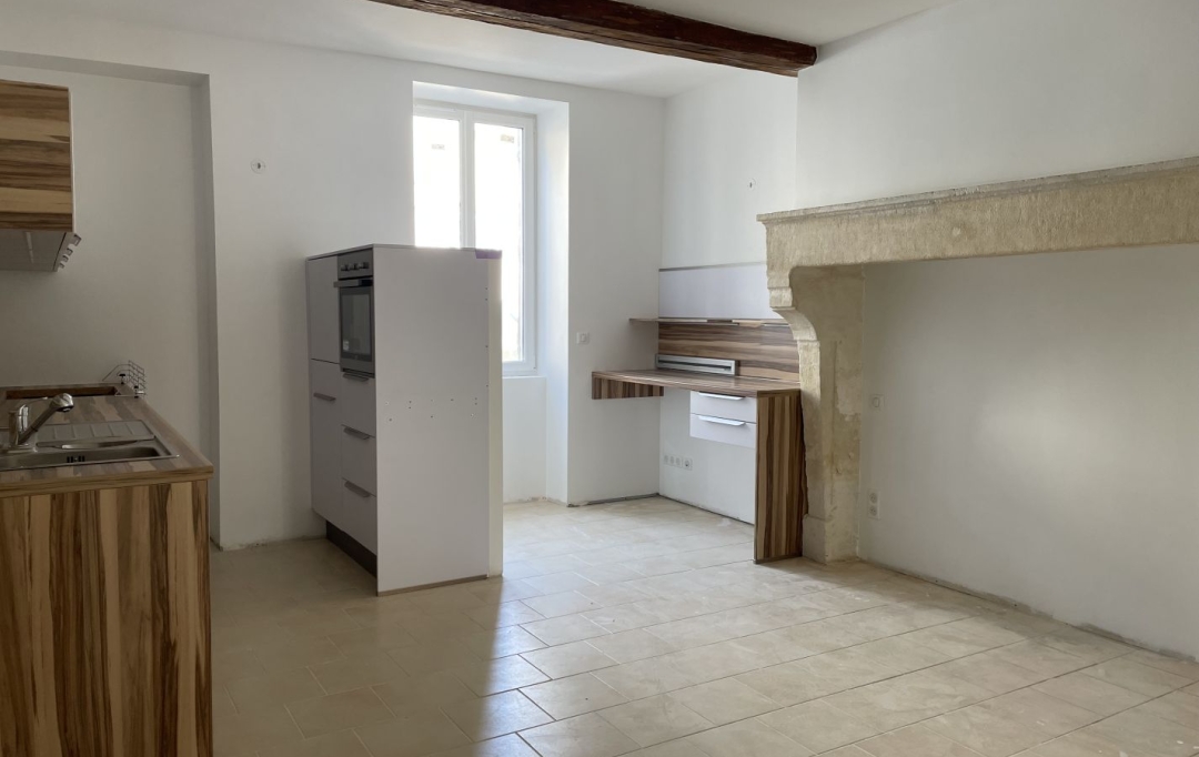 Annonces PONT DU GARD : Immeuble | UZES (30700) | 350 m2 | 735 000 € 